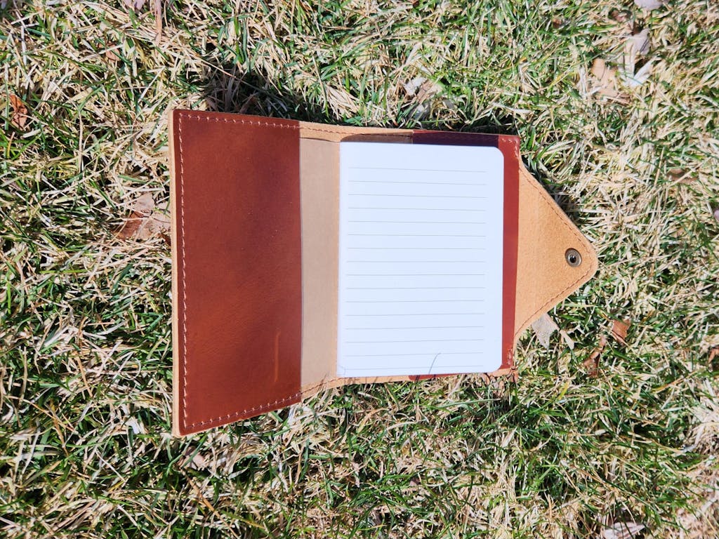 Gorgeous Portland popular Leather Goods SNAP sm journal