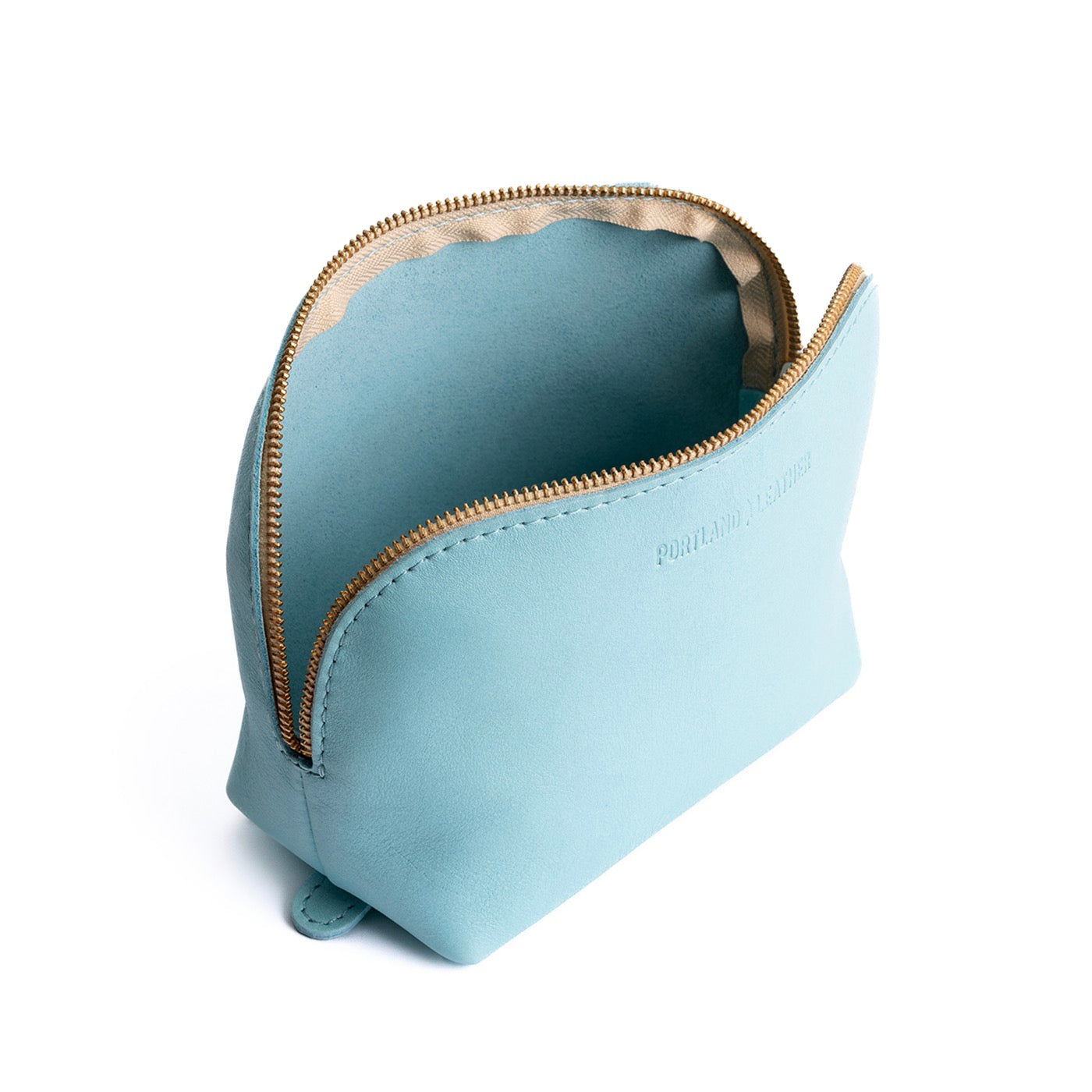 Cabo*Belladonna | Leather makeup bag with curved top zipper and flat bottom