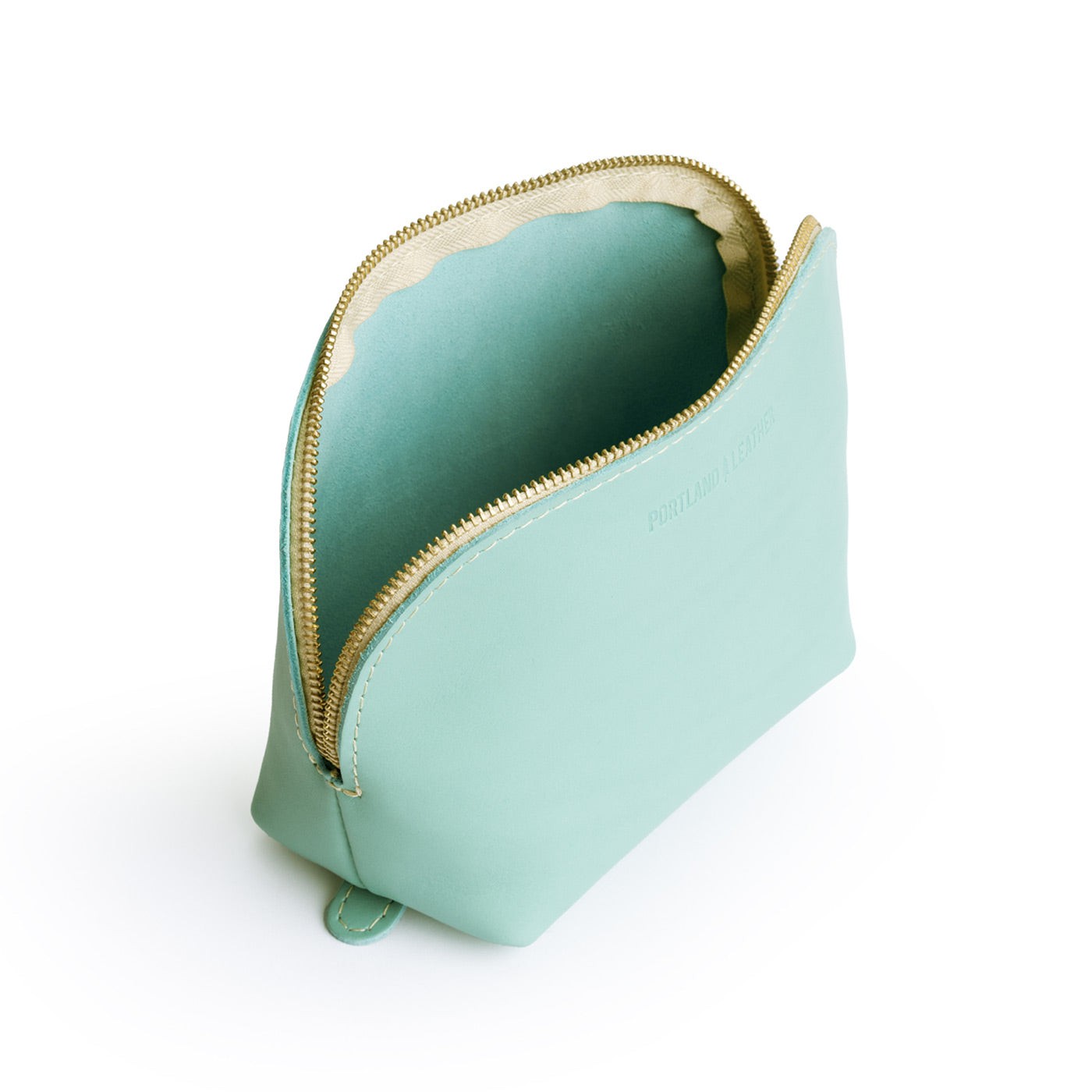 Mint*Belladonna | Leather makeup bag with curved top zipper and flat bottom