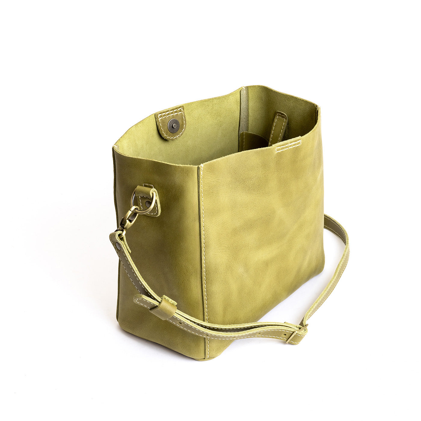  Anjou | symmetrical bucket bag with latch closure and removable crossbody strap