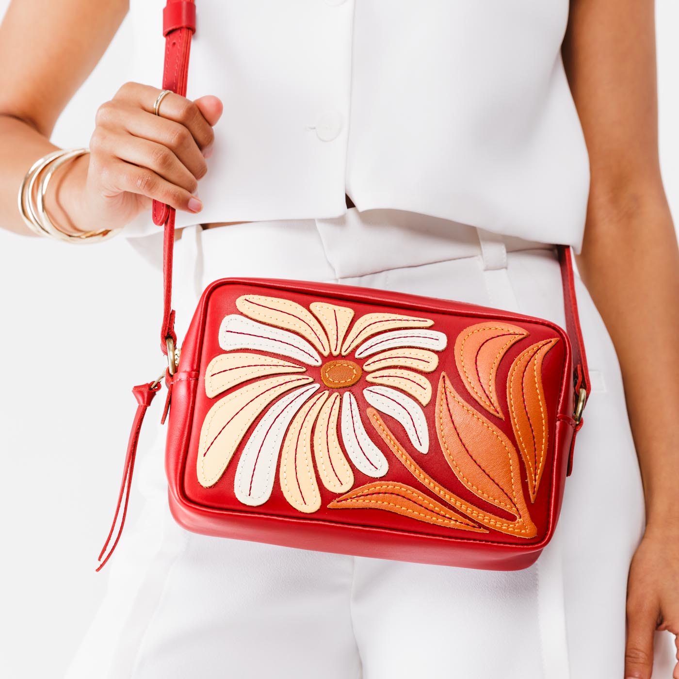 Wildflower Ruby*Large | Midsize rectangular crossbody with large flower embroidery