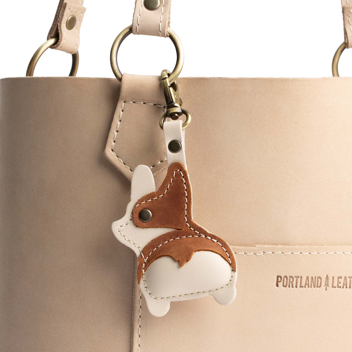 Dakota | Leather corgi shaped keychain with metal lobster clasp