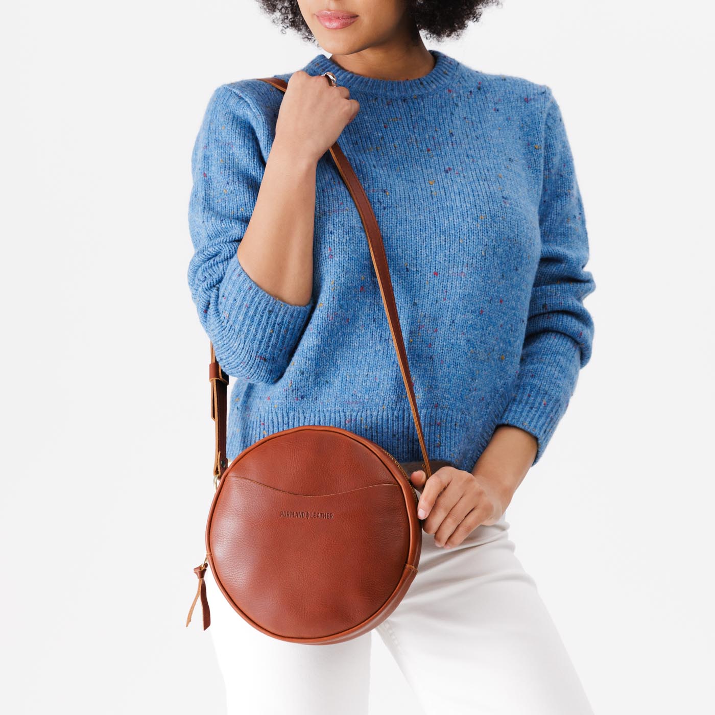 Chestnut*Large | Circle shaped crossbody bag with top zipper