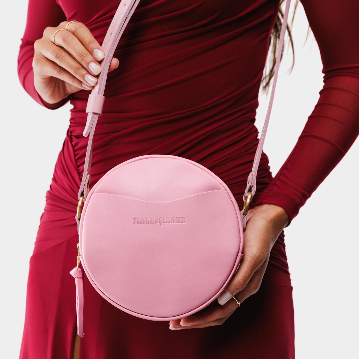 Vintage Pink*Small | Circle shaped crossbody bag with top zipper