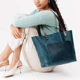 Lagoon Classic | Large leather tote bag with sturdy bridle handles and front pocket