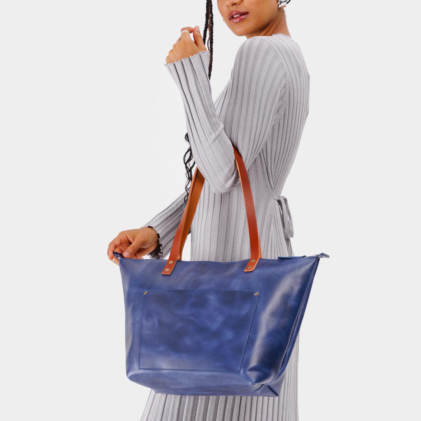 Cowboy Blue*Zipper | Large leather tote bag with sturdy bridle handles and front pocket