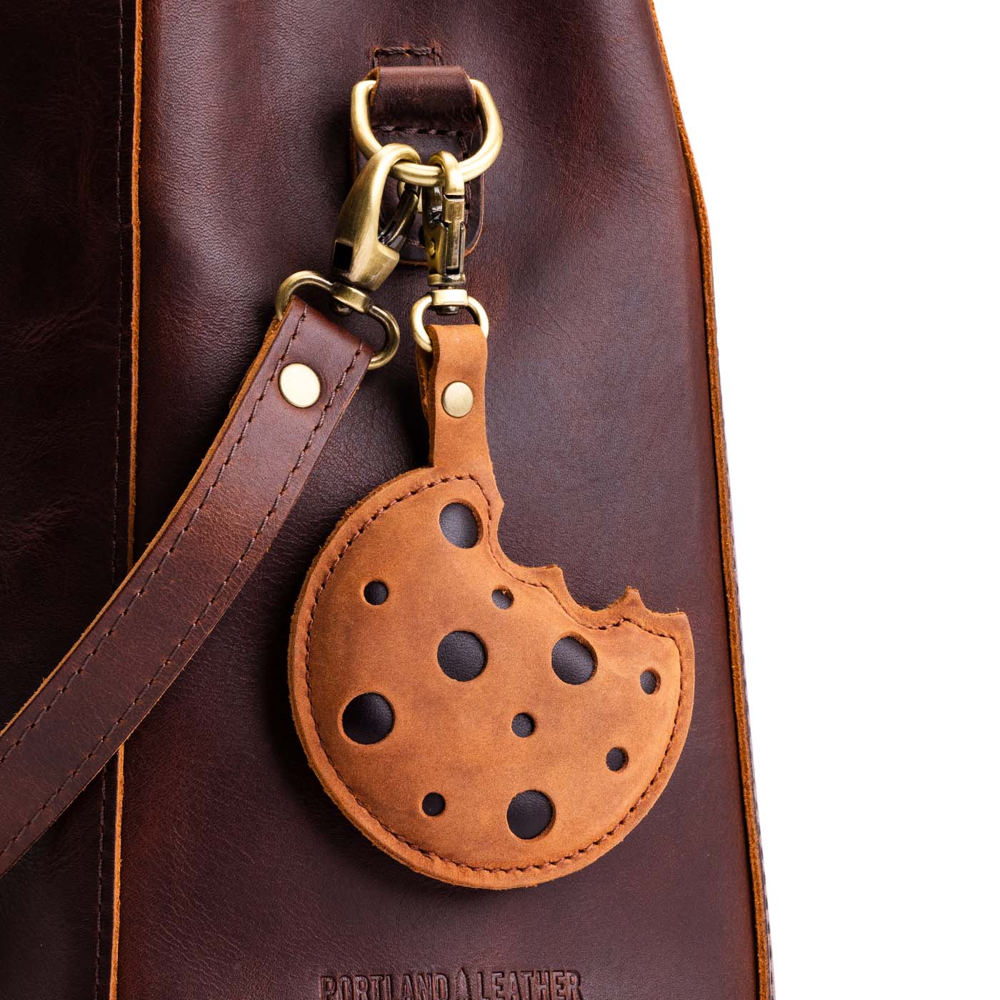 Dakota | Cookie shaped keychain with swivel clasp