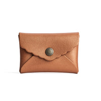 Hava | Small leather wallet with scalloped edge