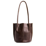 Grizzly Classic | Petite bucket shaped tote bag with matching leather handles