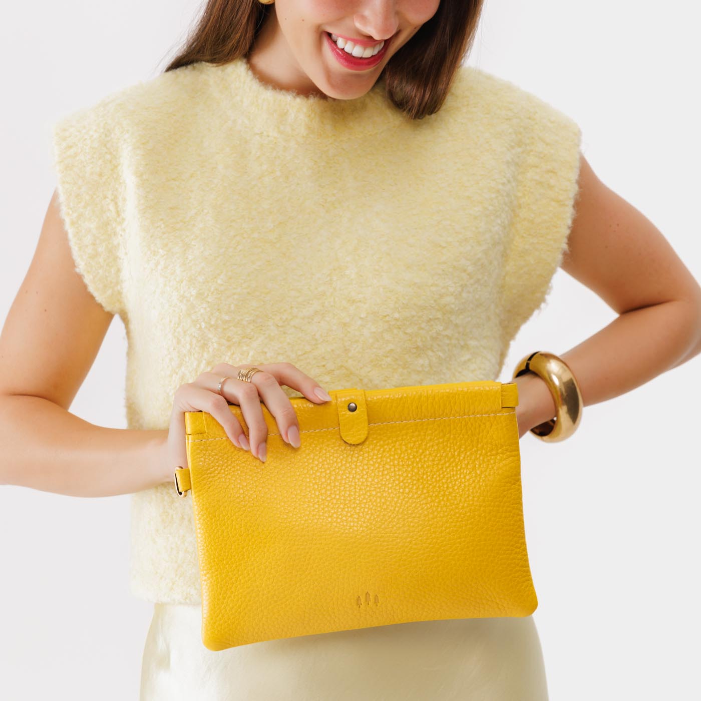 Naples | Model holding rectangular clutch with removable wristlet