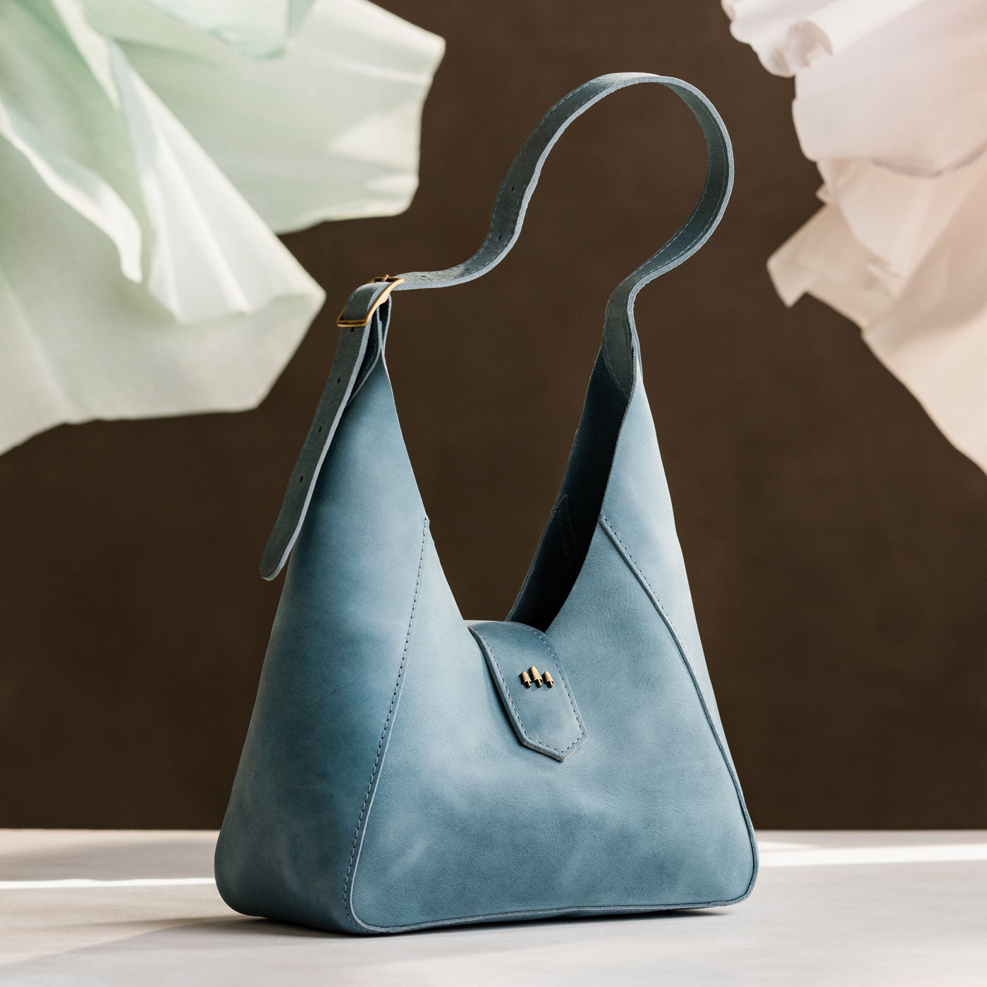 Aqua | Structured hobo shoulder bag with adjustable strap and magnetic closure