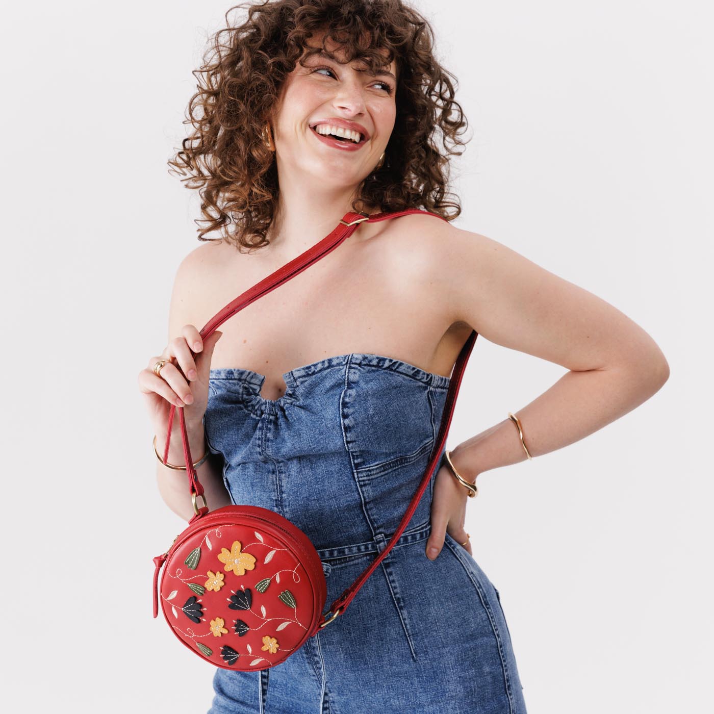 Folklore Ruby*Small | Circle shaped crossbody bag with embroidered flower design