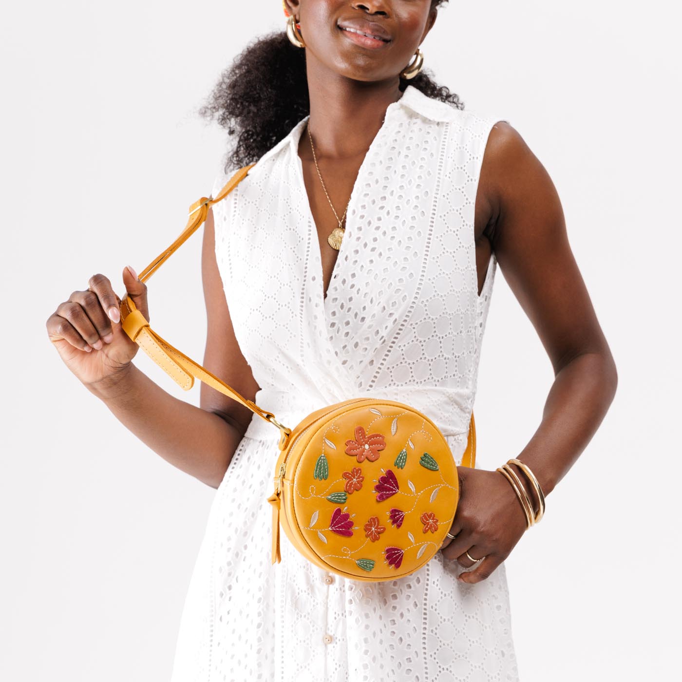 Folklore Sunflower*Small  | Circle shaped crossbody bag with embroidered flower design