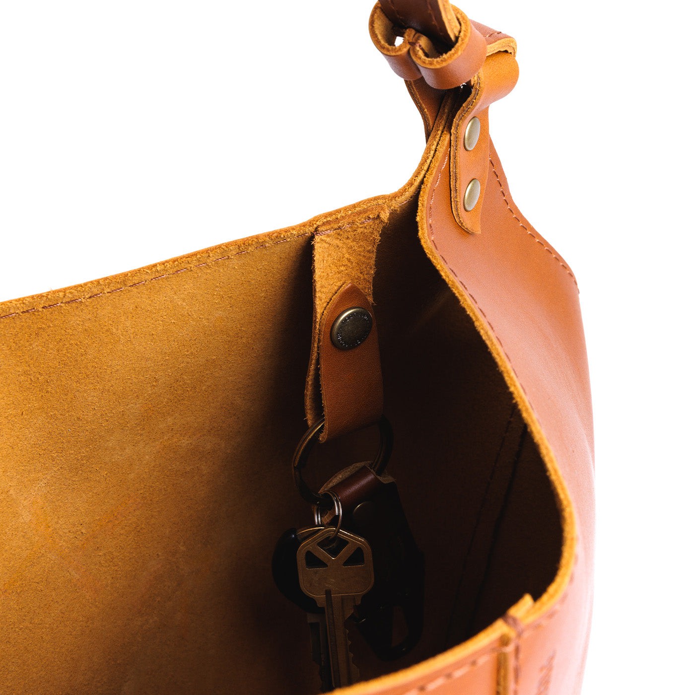 Honey | Structured bucket shaped handbag with an adjustable shoulder strap