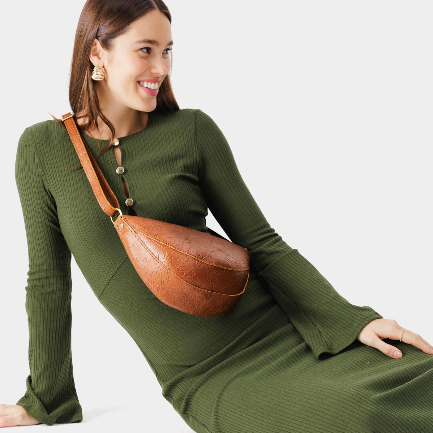 Meadow*Medium | Half circle shaped sling bag