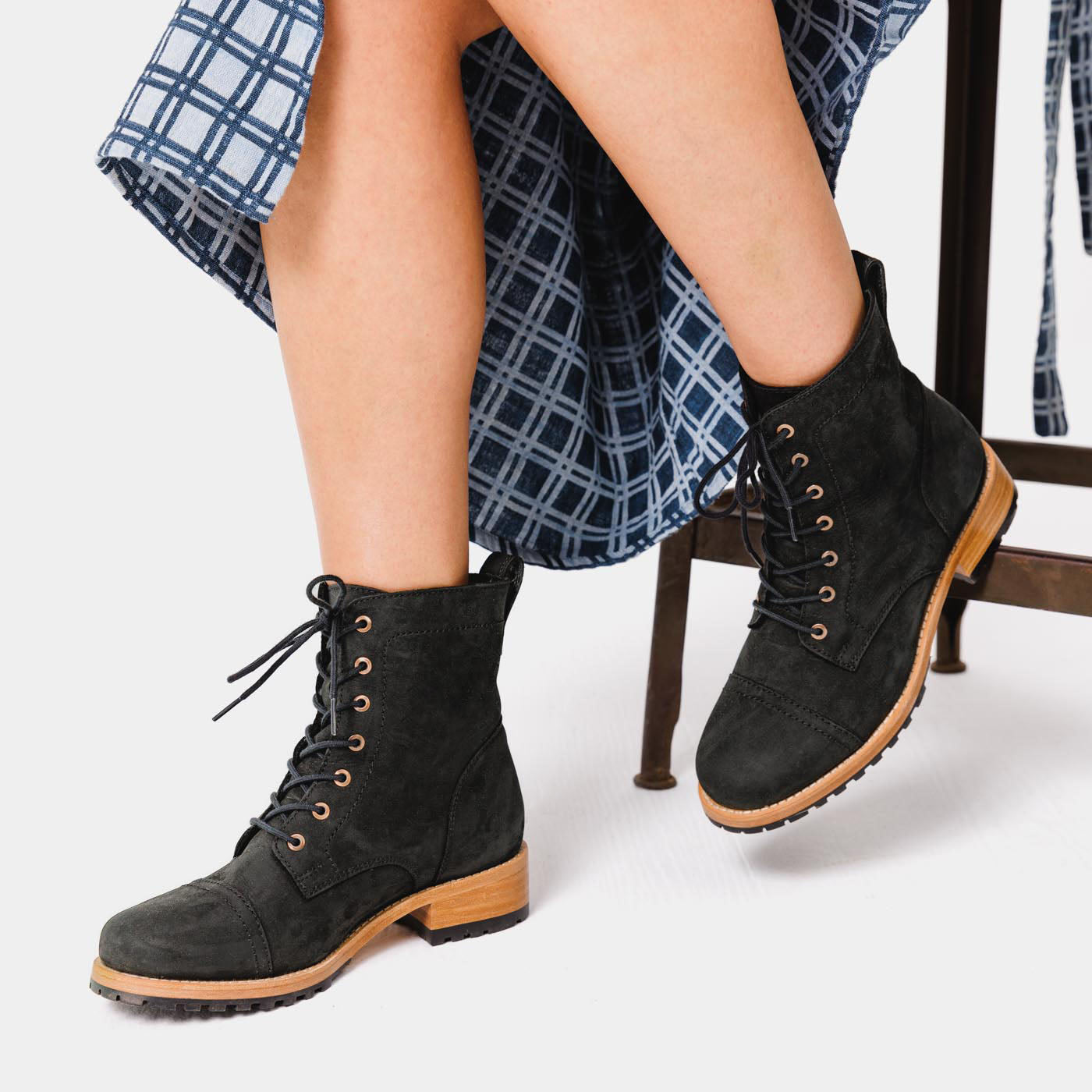 Women's Lace-up Boot
