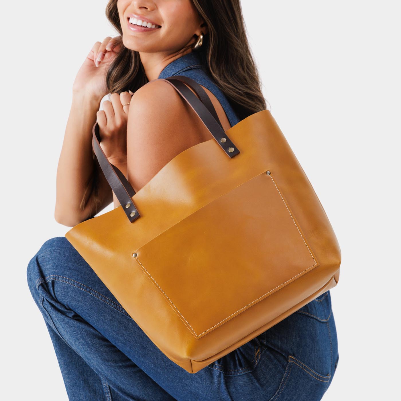 Mango*Classic | Large leather tote bag with sturdy bridle handles and front pocket