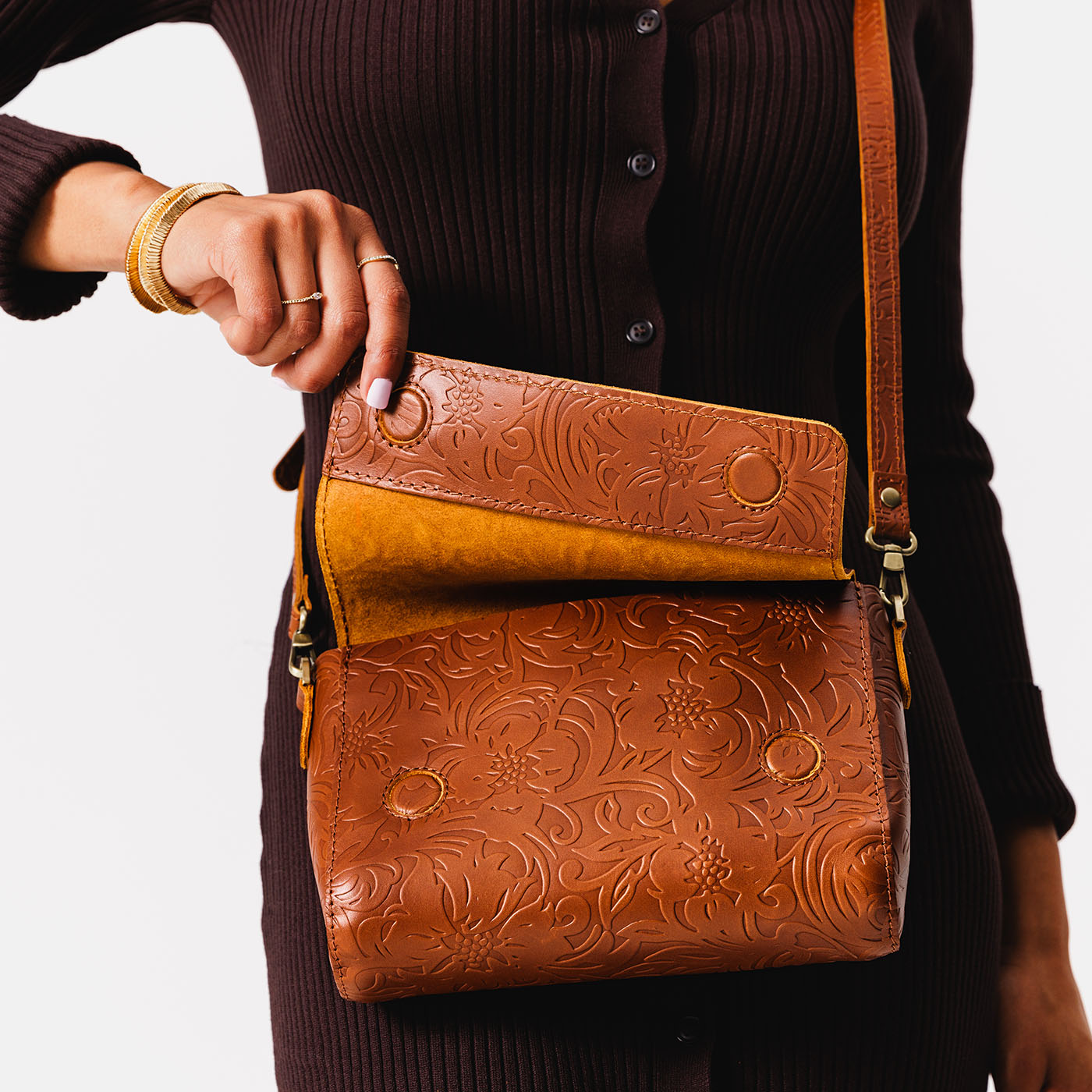 Meadow*Medium | Model Wearing Leather Crossbody Bag with Magnetic Messenger Bag Closure