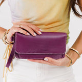 Sweet Pea | Leather wallet clutch with wristlet and magnetic closure