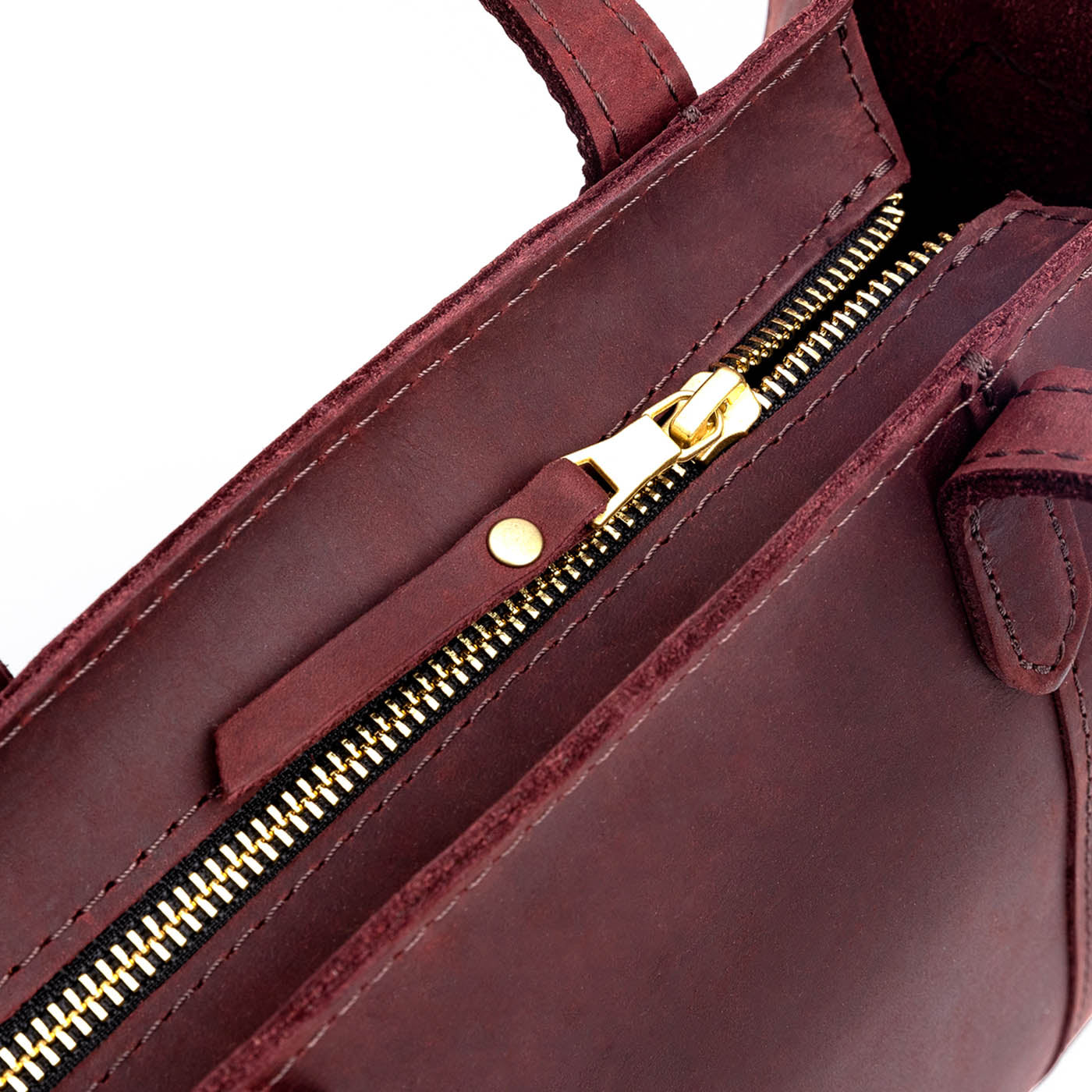 Merlot*Zipper | Structured mid-size tote bag with overlapping panels and crossbody strap