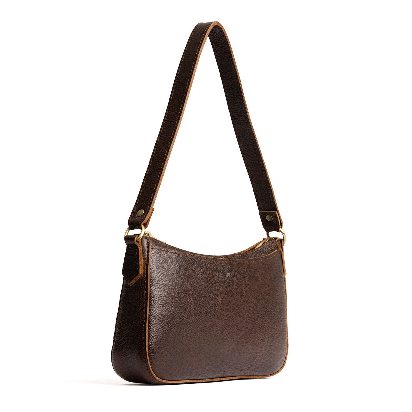 Coldbrew | Petite bean shaped shoulder bag with a zipper closure