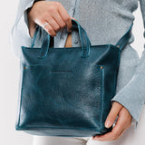 Lagoon Zipper | Crossbody tote bag with zipper closure and front pocket