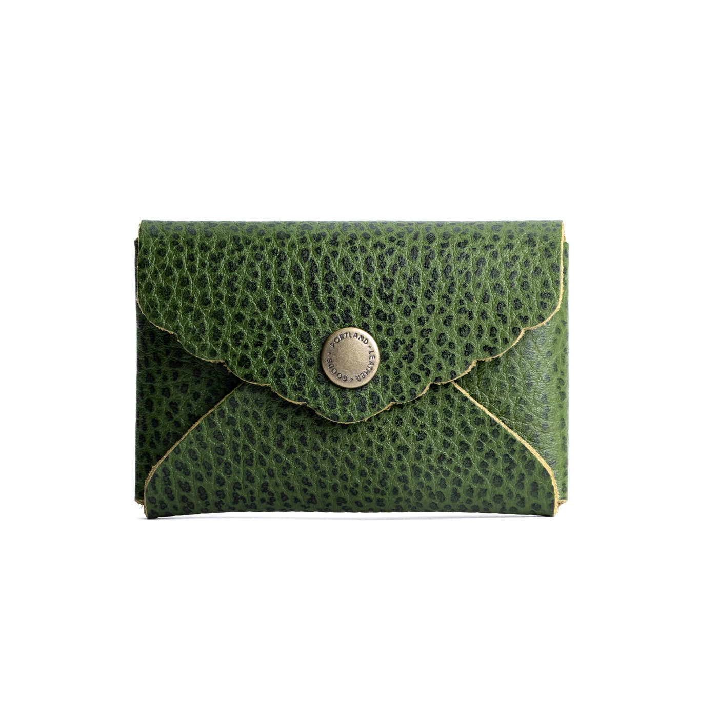 Avocado | Small leather card wallet with scalloped edge