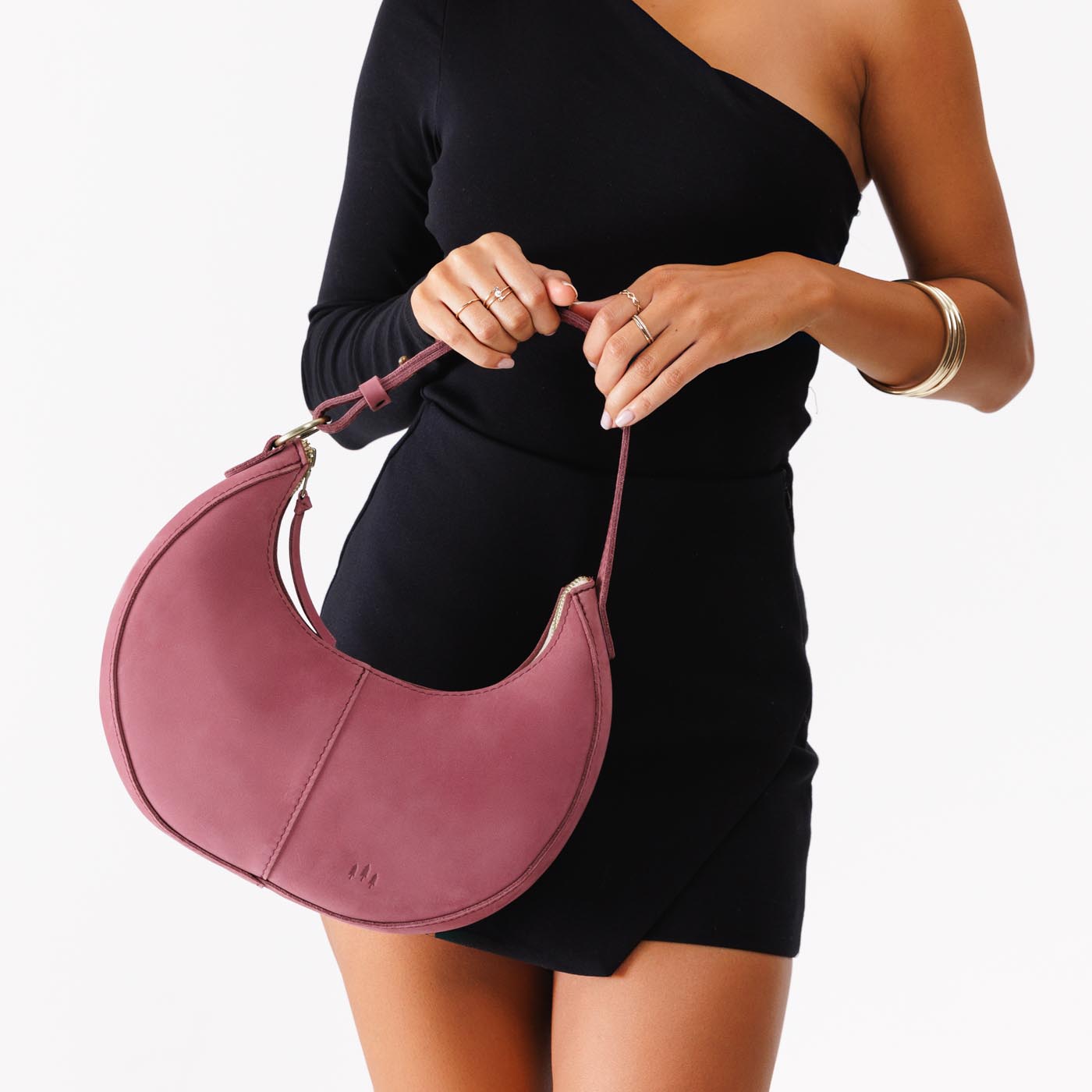 Foxglove*Classic | Crescent shaped shoulder bag with zipper closure and adjustable strap