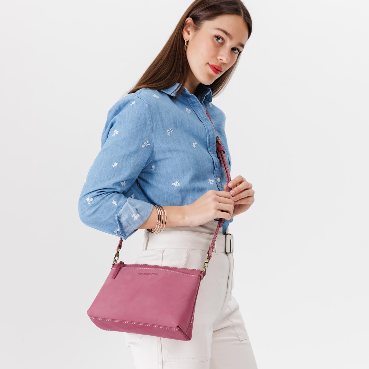  Foxglove | Zip top petite crossbody bag with detachable strap