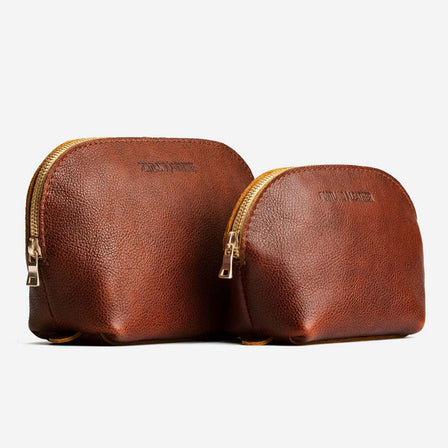 Nutmeg*Bella | Leather makeup bag with curved top zipper and flat bottom