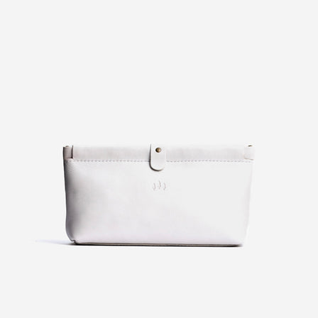 Pearl | Leather pouch with frame top closure and leather pull tab