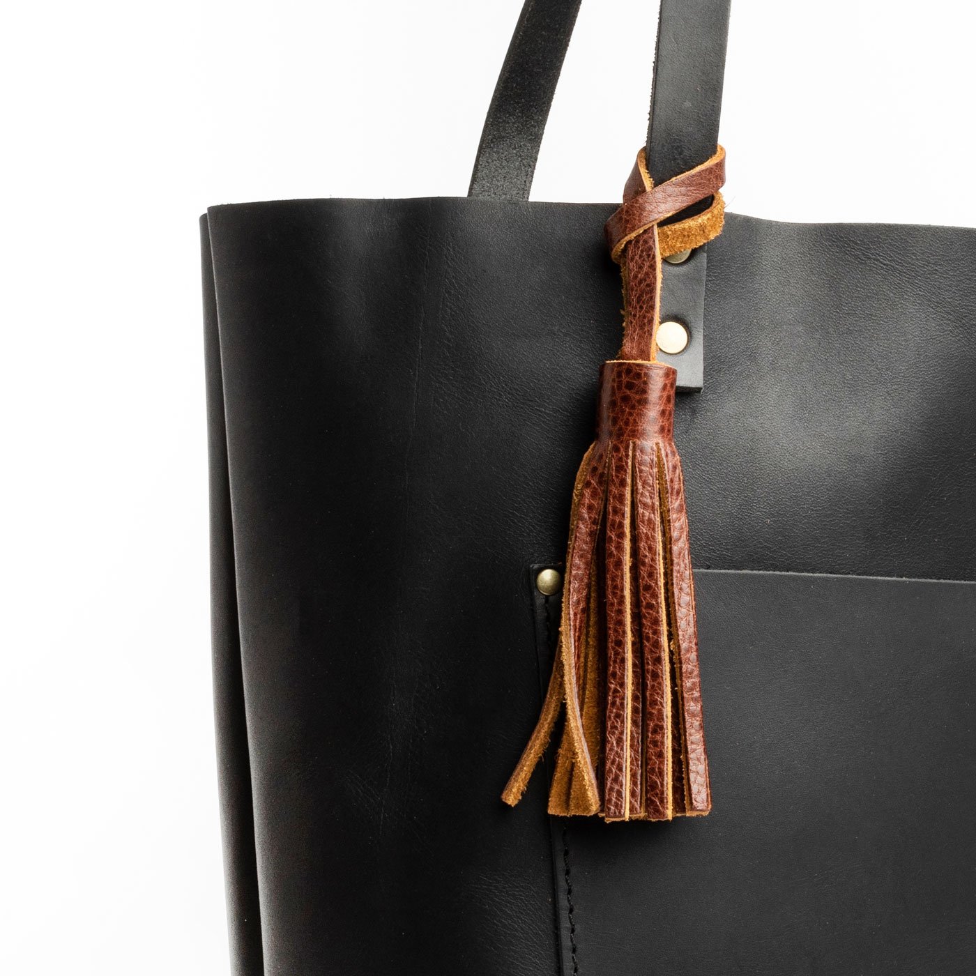 Nutmeg*Classic | Fringed leather tassel with leather loop