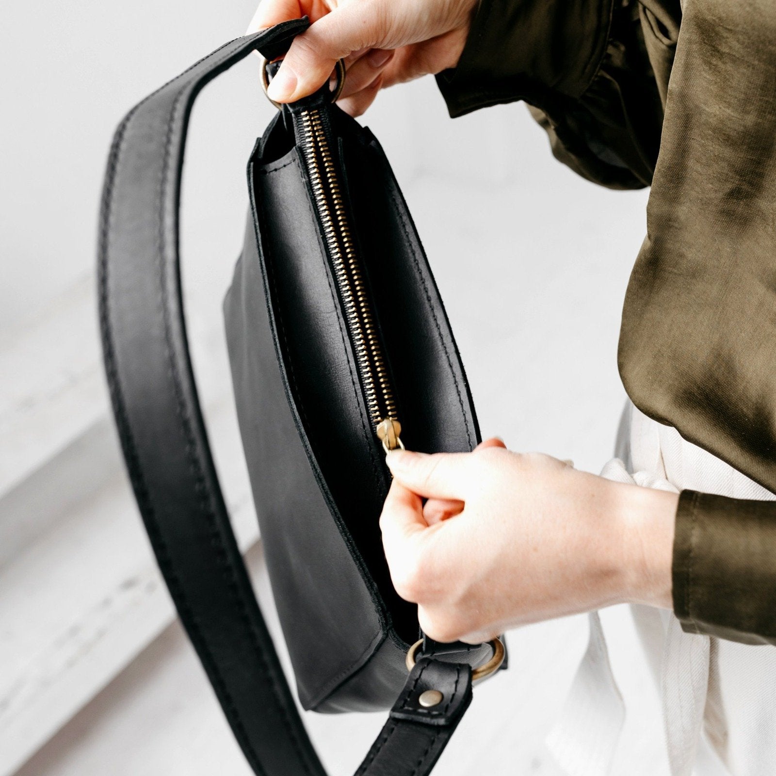 Leather Triangle Purse | Wrist Clutch Bag | Handbags | Wristlets - Leather  Wrist Clutch Bag - Aliexpress